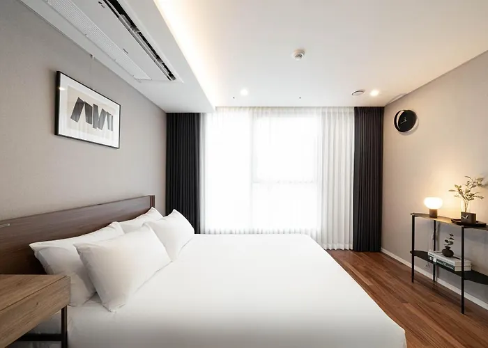 르컬렉티브 강남 예술의전당 시그니티 아파트 *